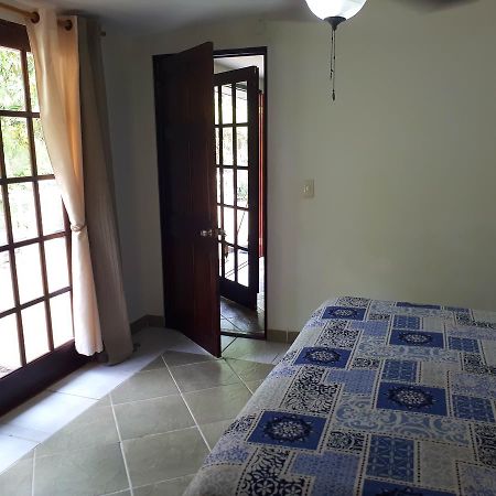 Hibiscus House Bed And Breakfast Contadora Island Extérieur photo