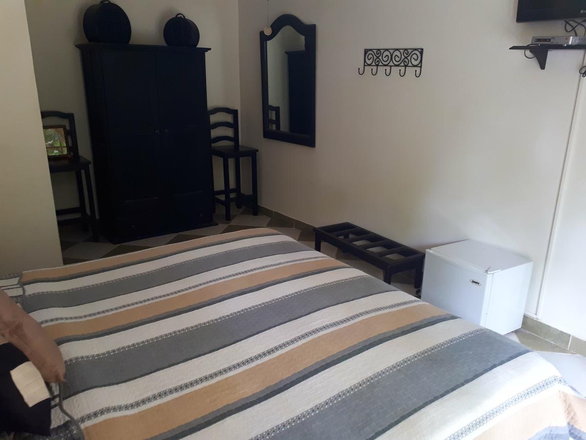 Hibiscus House Bed And Breakfast Contadora Island Chambre photo